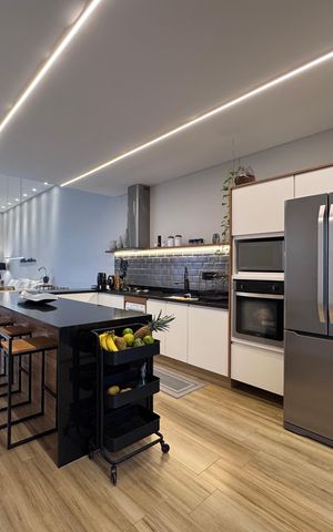 Casa de condomínio à venda com 168m², 3 quartos e 2 vagas Casa de condomínio à venda com 168m², 3 quartos e 2 vagasCozinha