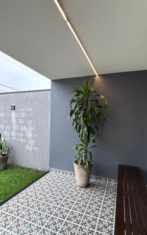 Casa de condomínio à venda com 168m², 3 quartos e 2 vagas Casa de condomínio à venda com 168m², 3 quartos e 2 vagasÁrea externa