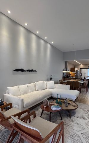 Casa de condomínio à venda com 168m², 3 quartos e 2 vagas Casa de condomínio à venda com 168m², 3 quartos e 2 vagasSala