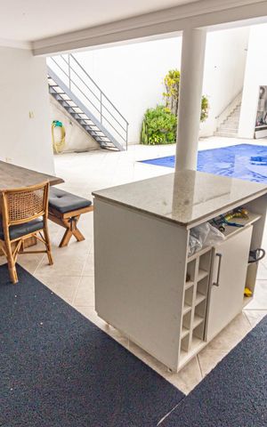 Casa à venda com 380m², 4 quartos e 4 vagas Casa à venda com 380m², 4 quartos e 4 vagasÁrea Gourmet