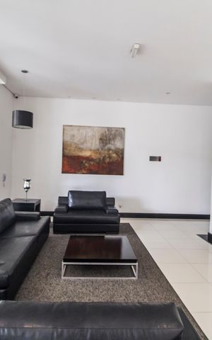 Apartamento para alugar com 180m², 3 quartos e 3 vagas Apartamento para alugar com 180m², 3 quartos e 3 vagasHall de entrada