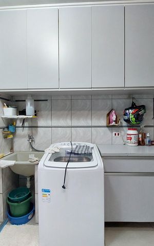 Casa à venda com 72m², 2 quartos e 2 vagas Casa à venda com 72m², 2 quartos e 2 vagasÁrea de Serviço