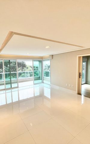 Apartamento à venda com 145m², 3 quartos e 4 vagas Apartamento à venda com 145m², 3 quartos e 4 vagasSala