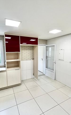 Apartamento à venda com 145m², 3 quartos e 4 vagas Apartamento à venda com 145m², 3 quartos e 4 vagasCozinha