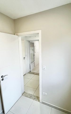 Apartamento à venda com 145m², 3 quartos e 4 vagas Apartamento à venda com 145m², 3 quartos e 4 vagasQuarto de Serviço