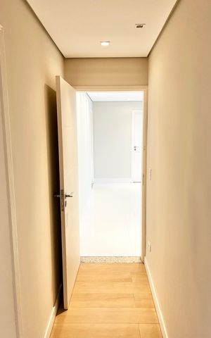 Apartamento à venda com 145m², 3 quartos e 4 vagas Apartamento à venda com 145m², 3 quartos e 4 vagasCorredor