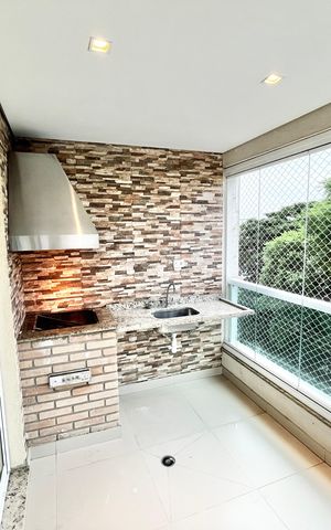 Apartamento à venda com 145m², 3 quartos e 4 vagas Apartamento à venda com 145m², 3 quartos e 4 vagasVaranda da Sala