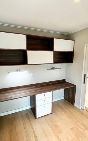 Apartamento à venda com 145m², 3 quartos e 4 vagas Apartamento à venda com 145m², 3 quartos e 4 vagasSala de TV