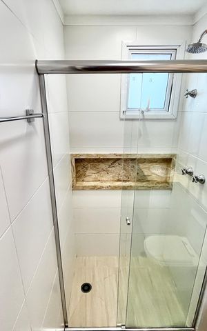Apartamento à venda com 145m², 3 quartos e 4 vagas Apartamento à venda com 145m², 3 quartos e 4 vagasBanheiro da Suíte 2