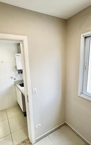 Apartamento à venda com 145m², 3 quartos e 4 vagas Apartamento à venda com 145m², 3 quartos e 4 vagasQuarto de Serviço