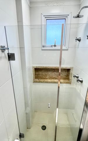 Apartamento à venda com 145m², 3 quartos e 4 vagas Apartamento à venda com 145m², 3 quartos e 4 vagasBanheiro