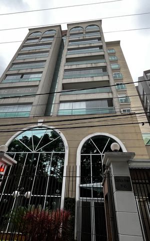 Apartamento à venda com 145m², 3 quartos e 4 vagas Apartamento à venda com 145m², 3 quartos e 4 vagasFachada