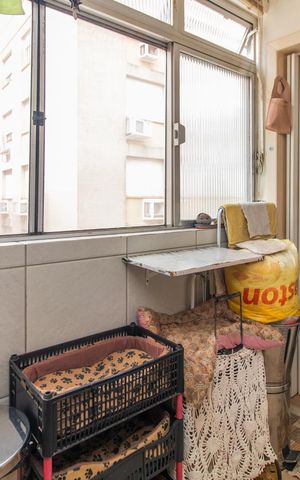 Apartamento à venda com 80m², 2 quartos e 1 vagaCozinha e Área de Serviço