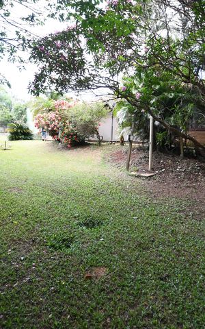 Casa à venda com 1400m², 1 quarto e sem vagaQuintal / Jardim