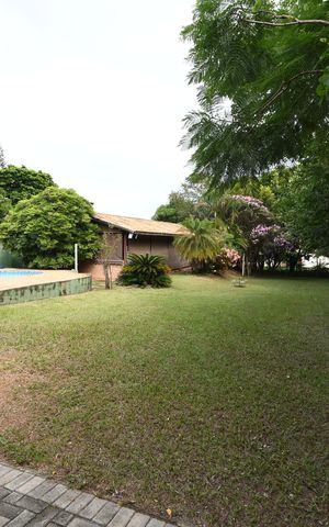 Casa à venda com 1400m², 1 quarto e sem vagaQuintal / Jardim