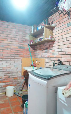 Casa à venda com 250m², 4 quartos e 3 vagasÁrea de Serviço