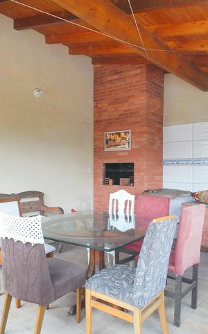 Casa à venda com 250m², 4 quartos e 3 vagasChurrasqueira