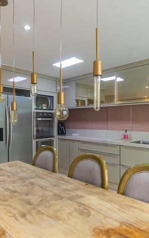 Casa de condomínio à venda com 167m², 3 quartos e 2 vagas Casa de condomínio à venda com 167m², 3 quartos e 2 vagasCozinha