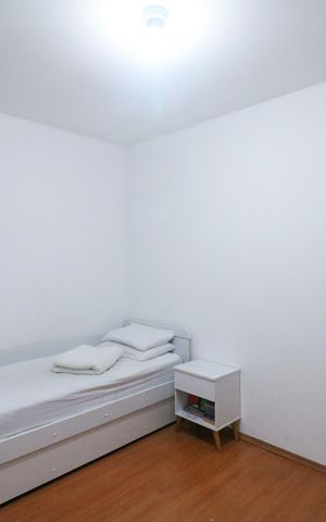 Casa à venda com 180m², 3 quartos e 3 vagas Casa à venda com 180m², 3 quartos e 3 vagasQuarto 1