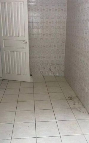Casa à venda com 100m², 2 quartos e 1 vaga Casa à venda com 100m², 2 quartos e 1 vagaÁrea de serviço