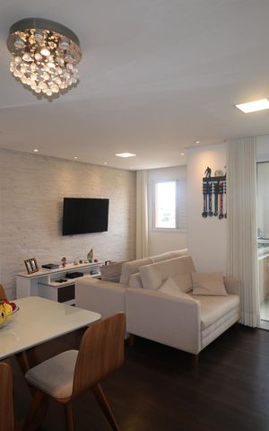 Apartamento à venda com 80m², 2 quartos e 1 vaga Apartamento à venda com 80m², 2 quartos e 1 vagaSala