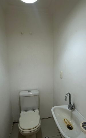 Apartamento à venda com 144m², 3 quartos e 2 vagas Apartamento à venda com 144m², 3 quartos e 2 vagasLavabo