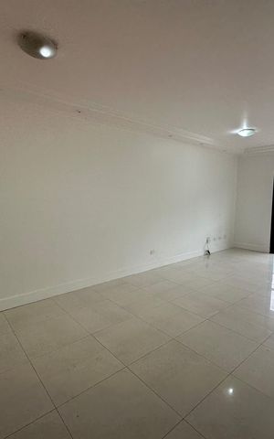 Apartamento à venda com 144m², 3 quartos e 2 vagas Apartamento à venda com 144m², 3 quartos e 2 vagasSala
