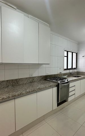 Apartamento à venda com 144m², 3 quartos e 2 vagas Apartamento à venda com 144m², 3 quartos e 2 vagasCozinha
