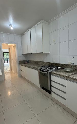 Apartamento à venda com 144m², 3 quartos e 2 vagas Apartamento à venda com 144m², 3 quartos e 2 vagasCozinha
