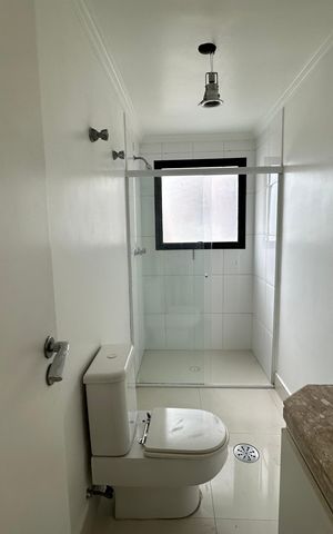 Apartamento à venda com 144m², 3 quartos e 2 vagas Apartamento à venda com 144m², 3 quartos e 2 vagasBanheiro