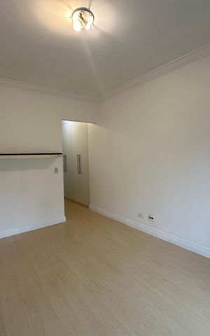 Apartamento à venda com 144m², 3 quartos e 2 vagas Apartamento à venda com 144m², 3 quartos e 2 vagasSuíte