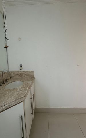 Apartamento à venda com 144m², 3 quartos e 2 vagas Apartamento à venda com 144m², 3 quartos e 2 vagasBanheiro da Suíte