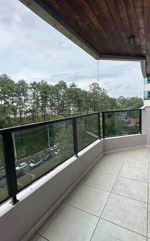 Apartamento à venda com 144m², 3 quartos e 2 vagas Apartamento à venda com 144m², 3 quartos e 2 vagasVaranda da Sala