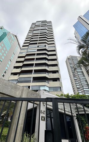 Apartamento à venda com 144m², 3 quartos e 2 vagas Apartamento à venda com 144m², 3 quartos e 2 vagasFachada