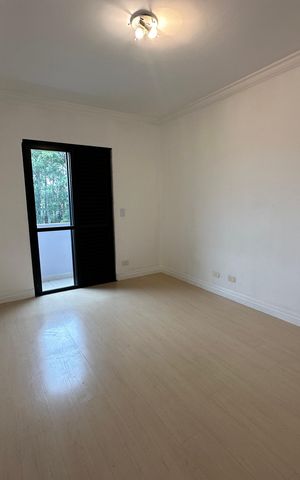 Apartamento à venda com 144m², 3 quartos e 2 vagas Apartamento à venda com 144m², 3 quartos e 2 vagasSuíte