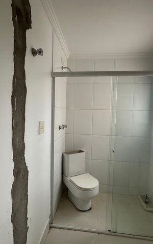Apartamento à venda com 144m², 3 quartos e 2 vagas Apartamento à venda com 144m², 3 quartos e 2 vagasBanheiro da Suíte