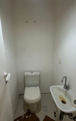 Apartamento à venda com 144m², 3 quartos e 2 vagas Apartamento à venda com 144m², 3 quartos e 2 vagasLavabo