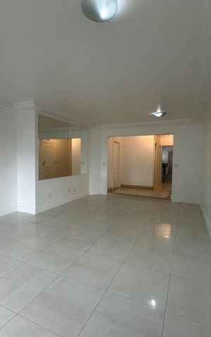 Apartamento à venda com 144m², 3 quartos e 2 vagas Apartamento à venda com 144m², 3 quartos e 2 vagasSala