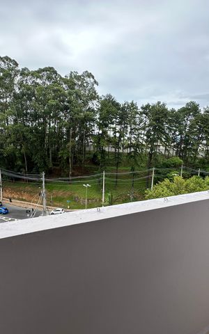 Apartamento à venda com 144m², 3 quartos e 2 vagas Apartamento à venda com 144m², 3 quartos e 2 vagasVaranda