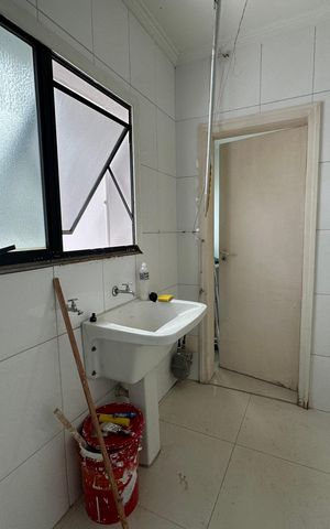 Apartamento à venda com 144m², 3 quartos e 2 vagas Apartamento à venda com 144m², 3 quartos e 2 vagasÁrea de Serviço