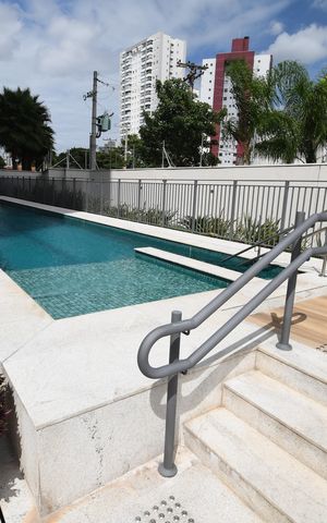 Apartamento à venda com 76m², 2 quartos e 2 vagasÁrea comum - Piscina