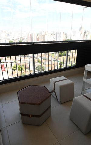 Apartamento à venda com 76m², 2 quartos e 2 vagasSala - Sacada