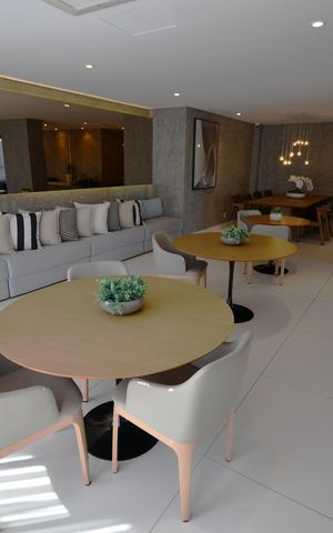 Apartamento à venda com 76m², 2 quartos e 2 vagasÁrea comum - Salão de festas