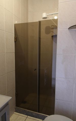 Casa de condomínio à venda com 57m², 2 quartos e 2 vagasBanheiro Social