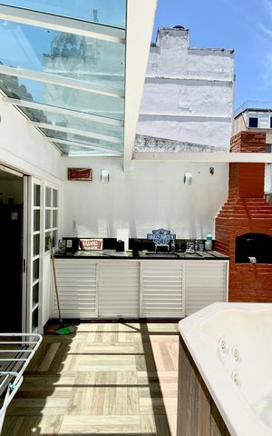Apartamento à venda com 100m², 2 quartos e sem vaga Apartamento à venda com 100m², 2 quartos e sem vagaHidromassagem e churrasqueira