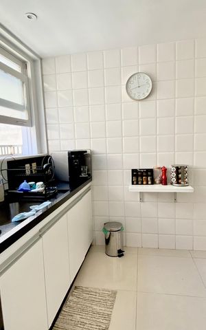 Apartamento à venda com 100m², 2 quartos e sem vaga Apartamento à venda com 100m², 2 quartos e sem vagaCozinha