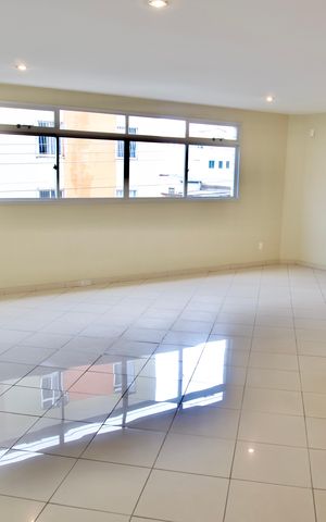 Apartamento à venda com 110m², 3 quartos e 2 vagas Apartamento à venda com 110m², 3 quartos e 2 vagasÁrea comum - Salão de festas