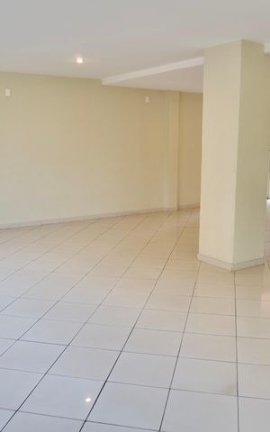 Apartamento à venda com 110m², 3 quartos e 2 vagas Apartamento à venda com 110m², 3 quartos e 2 vagasÁrea comum - Salão de festas