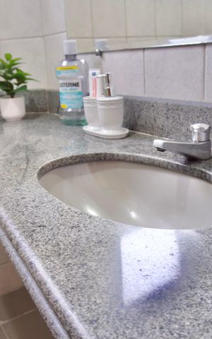 Apartamento à venda com 110m², 3 quartos e 2 vagas Apartamento à venda com 110m², 3 quartos e 2 vagasBanheiro - Detalhe Pia