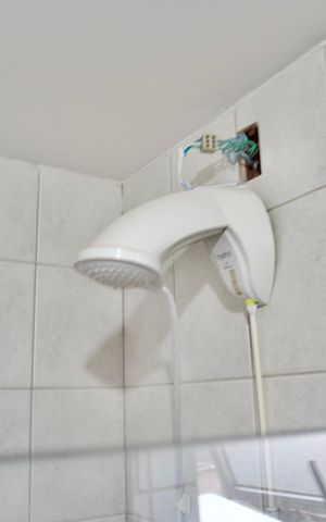 Apartamento à venda com 110m², 3 quartos e 2 vagas Apartamento à venda com 110m², 3 quartos e 2 vagasBanheiro - Detalhe Chuveiro